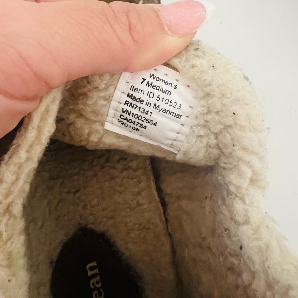 L.L. Bean Women's Size 7 Brown Suede Shearling-Lined Slipper Boots - Picture 11 of 11